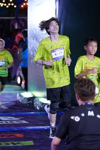 BIB: 4159
                            <button type="button" onclick="openModal(26225148)" class="btn btn-primary btn-sm float-right btn-popup" data-toggle="modal" data-target=".modal-high-quality">
                        <i class="fas fa-shopping-cart"></i> Add to Cart
                    </button>
                                            <button type="button" onclick="isThisMe(26225148, true)" class="btn btn-success btn-sm float-right btn-popup btn-isme hidden" data-toggle="tooltip" data-placement="bottom" title="นี่คือรูปของคุณใช่ไหม คลิกที่นี่เพื่อเอาเข้าอัลบั้ม">
                        <i class="fas fa-plus"></i> Add to album
                    </button>
                    <button type="button" onclick="isThisMe(26225148, false)" class="btn btn-warning btn-sm float-right btn-popup btn-isnotme hidden">
                        <i class="fas fa-ban"></i> Remove from album
                    </button>